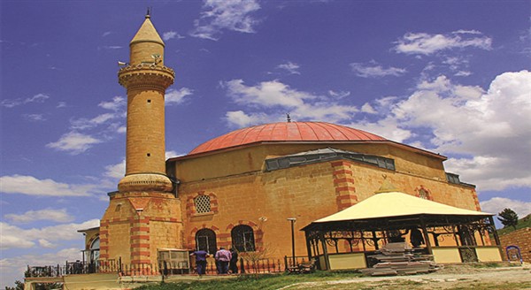 Abdurrahman Gazi Türbesi'ne ziyaretçi akını