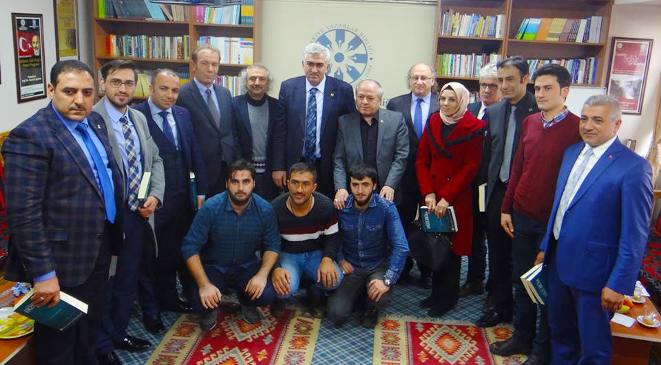 AK Parti İl Başkanı Öz, TYB Erzurum Şubesini ziyaret etti