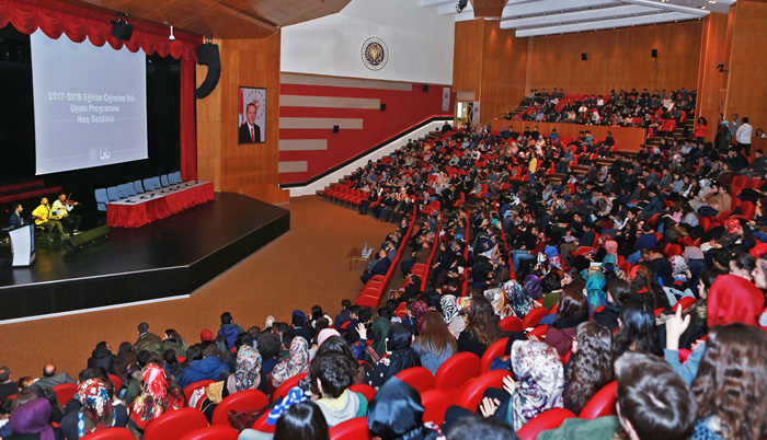 Atatürk Üniversitesi, 11 Bin 851 öğrenciye uyum programı düzenledi