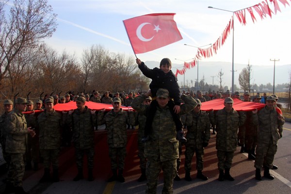 Aydemir’den tabyalar yürüyüşü talebi 