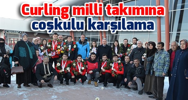 Curling milli takımına coşkulu karşılama