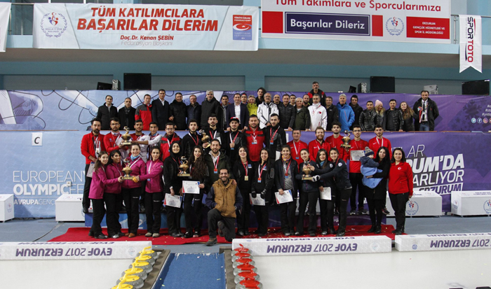 Curling şampiyonlar belli oldu