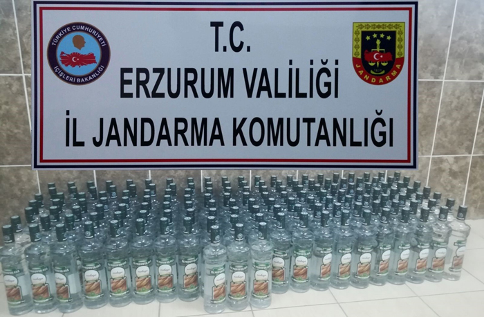 Erzurum’da 161 şişe kaçak alkol ile bin paket kaçak sigara ele geçirildi