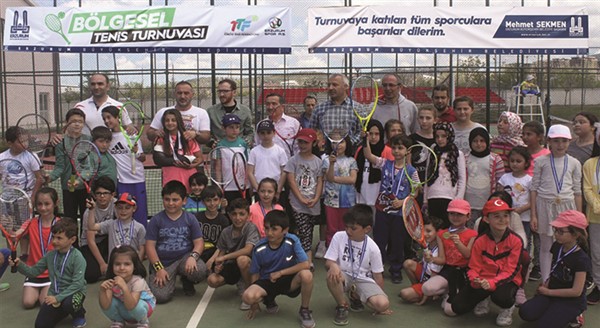 Erzurum’da bölgesel tenis turnuvası