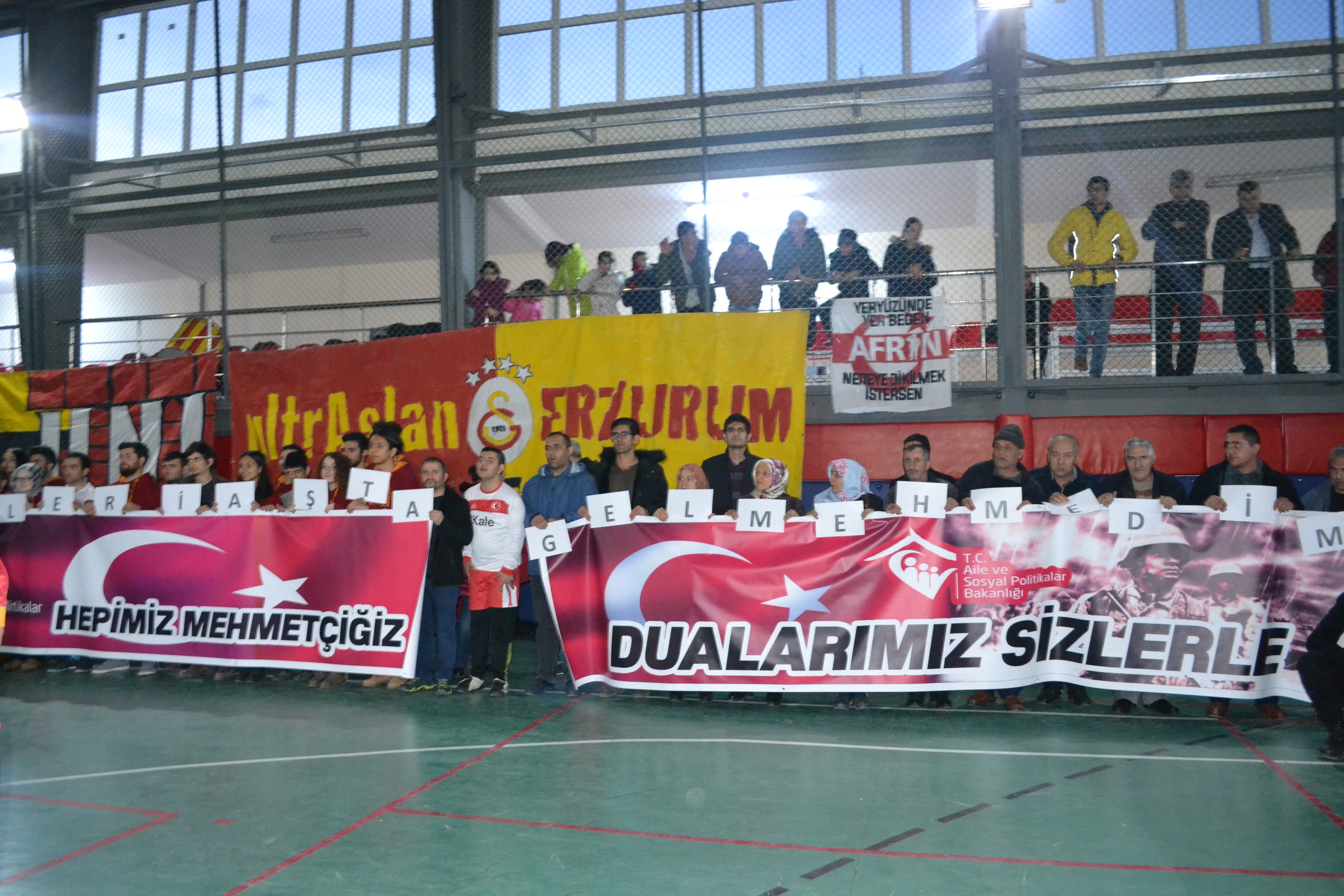 Erzurum’da ‘Engelleri Aşta Gel Mehmet'im’ futbol müsabakası 