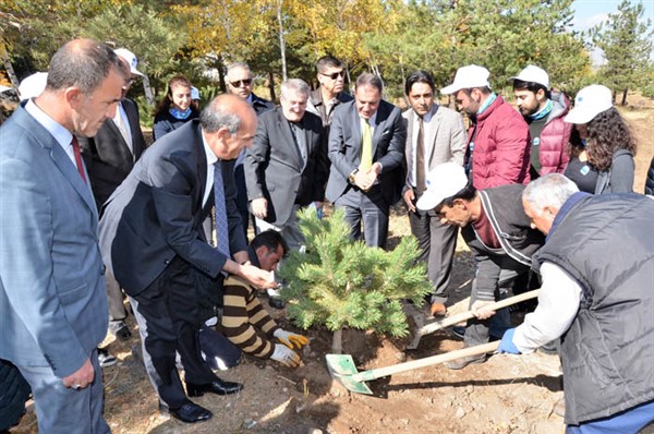 ETSO AB Bilgi Merkezi, 163 fidanı toprakla buluşturdu