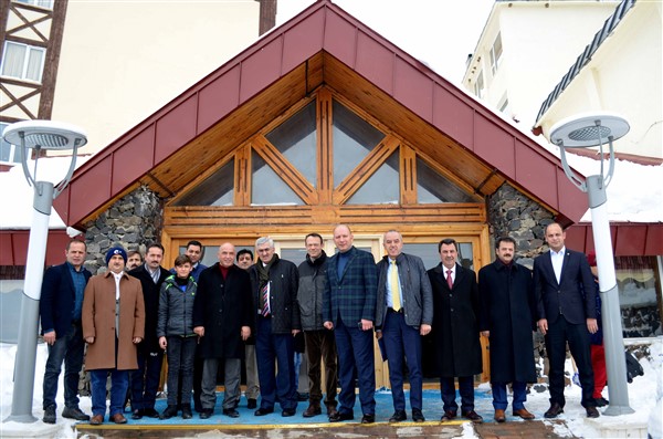 Ilıcalı'nın talebi ile Bakan Avcı turizmcinin yüzünü güldürecek