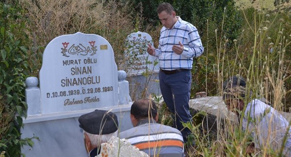 Kaymakam Dereci, 27 yıl önce şehit düşen çifti unutmadı