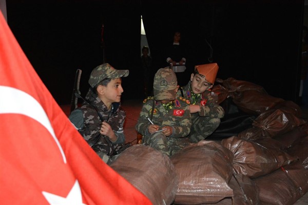 Minik yüreklerde Çanakkale