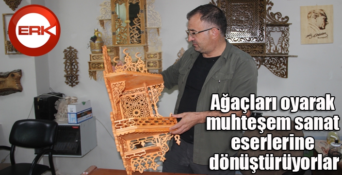 Ağaçları oyarak muhteşem sanat eserlerine dönüştürüyorlar