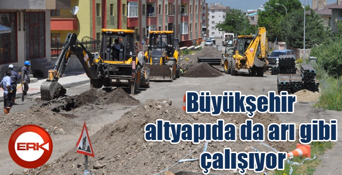 Büyükşehir altyapıda da arı gibi çalışıyor