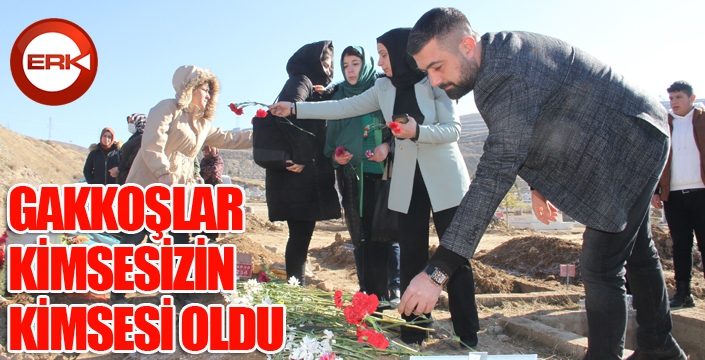 Elazığlılar engelli kızın 'kimsesi' oldu