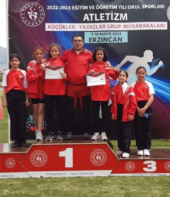 Erzurum Zübeyde Hanım Ortaokulu bölge birincisi oldu