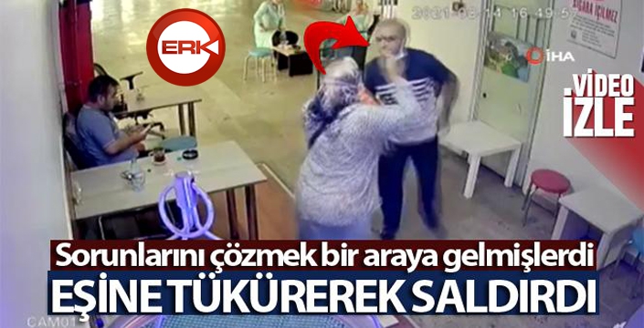 Konuşmak için gelen eşini yüzüne tükürüp darp etti