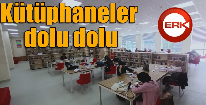 Kütüphaneler dolu dolu