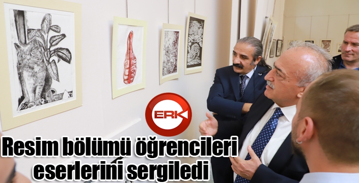 Resim bölümü öğrencileri eserlerini sergiledi