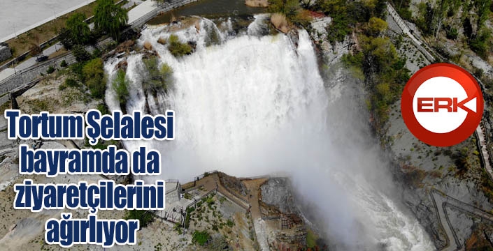 Tortum Şelalesi bayramda da ziyaretçilerini ağırlıyor
