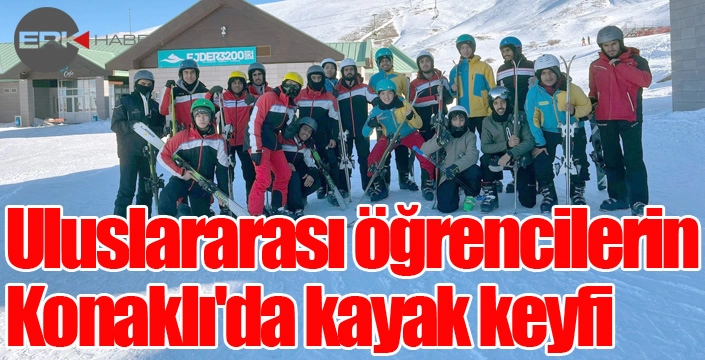 Uluslararası öğrencilerin Konaklı'da kayak keyfi