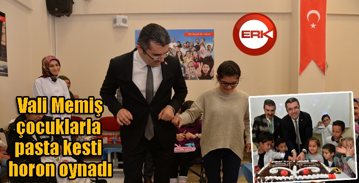 Vali Memiş, çocuklarla pasta kesti, horon oynadı